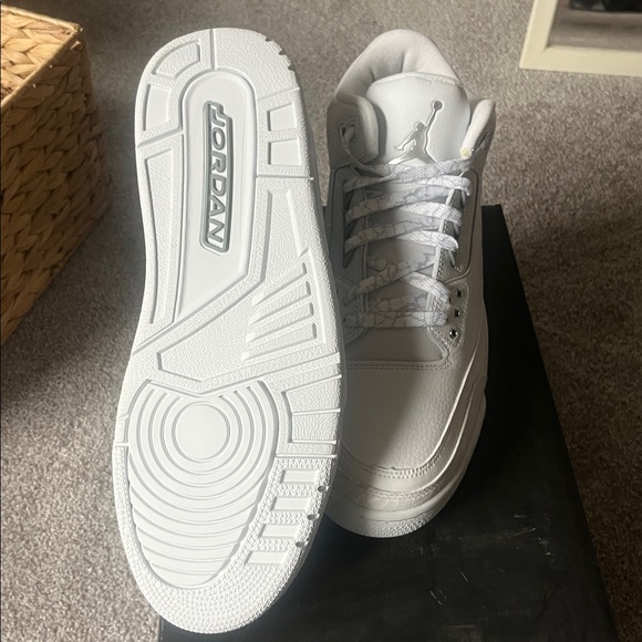 Air Jordan 3 Retro - Picture 1 of 8